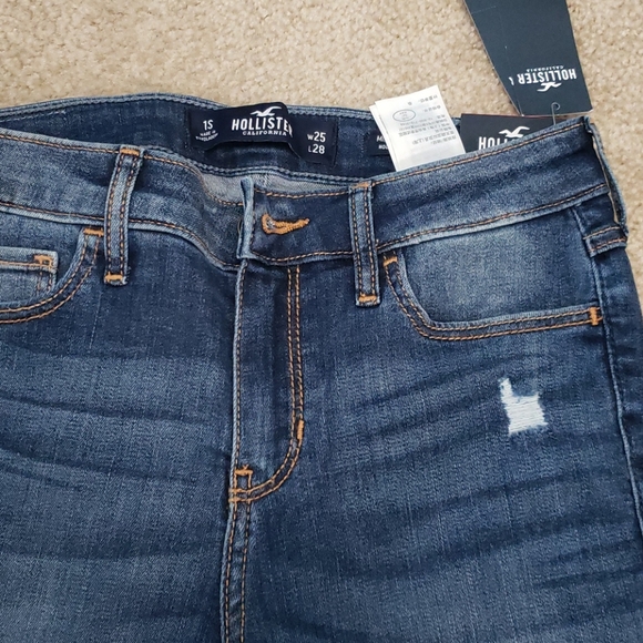 NWT Hollister Jeans - Picture 2 of 5